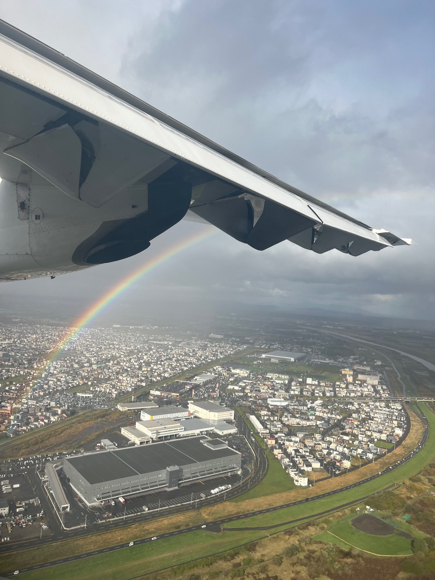 サムネイル:2種類のプロペラ機